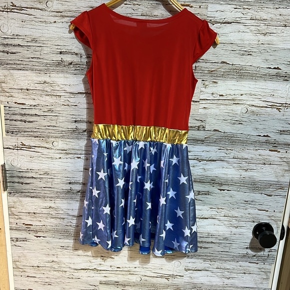 DC Comics Wonder  Woman dress size medium kids - Picture 6 of 7